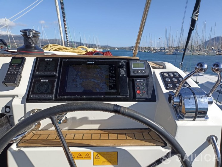 Lagoon 40 - Yacht Charter Sailica
