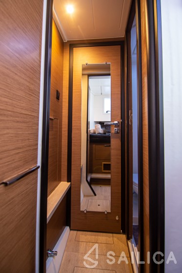 Lagoon 40 - Yacht Charter Sailica