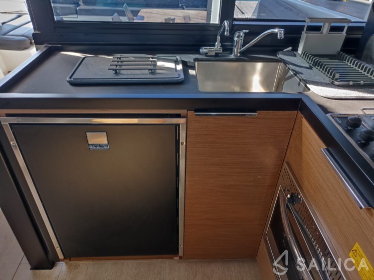Lagoon 40 - Yacht Charter Sailica