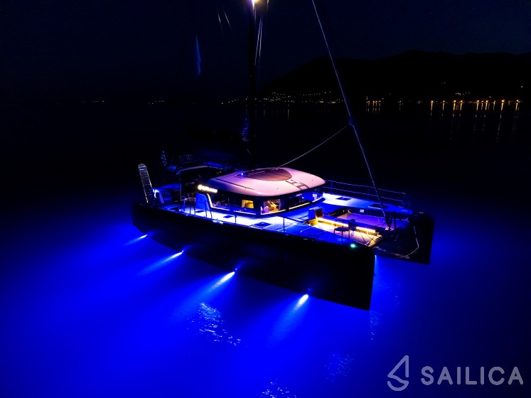 Lagoon 40 - Yacht Charter Sailica