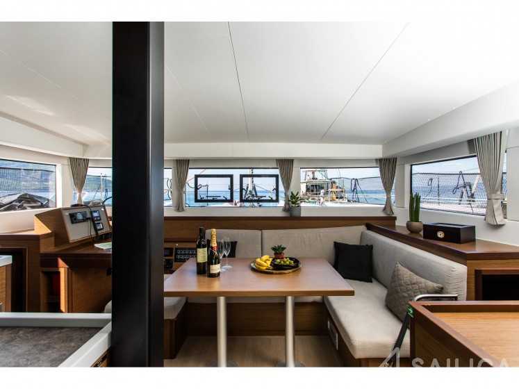 Lagoon 40 - Yacht Charter Sailica