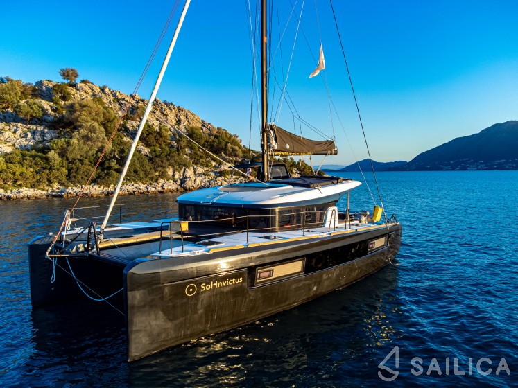 Lagoon 40 - Yacht Charter Sailica