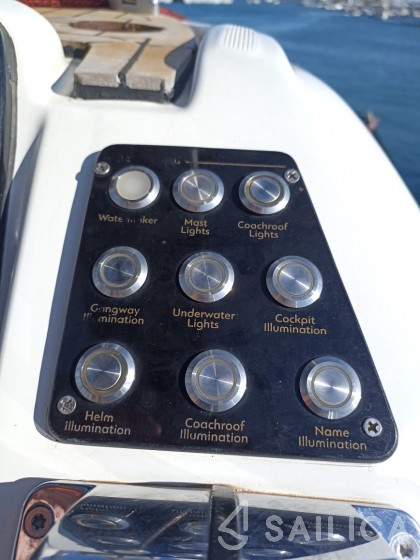Lagoon 40 - Yacht Charter Sailica