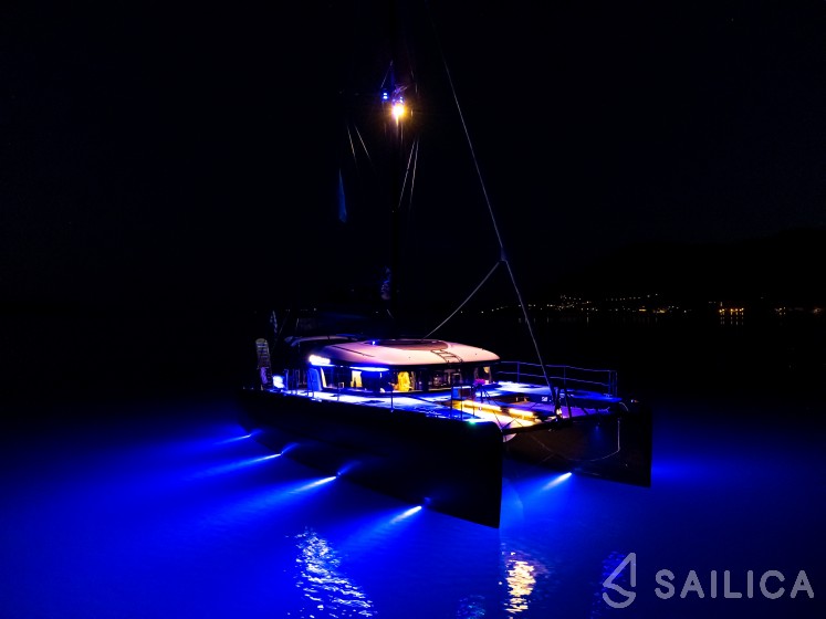Lagoon 40 - Yacht Charter Sailica