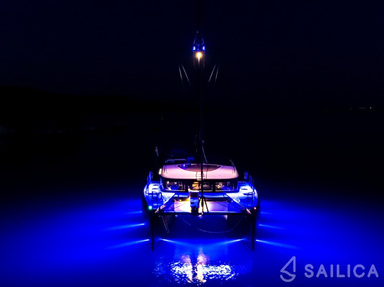 Lagoon 40 - Yacht Charter Sailica