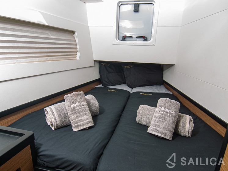Lagoon 40 - Yacht Charter Sailica