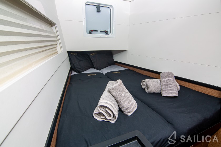 Lagoon 40 - Yacht Charter Sailica