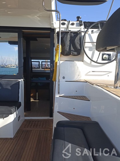 Lagoon 40 - Yacht Charter Sailica