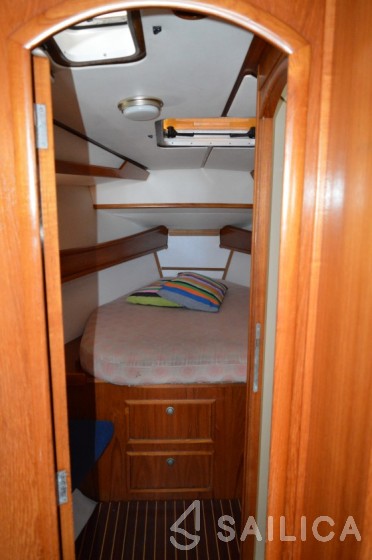 Sun Odyssey 42 - Yacht Charter Sailica