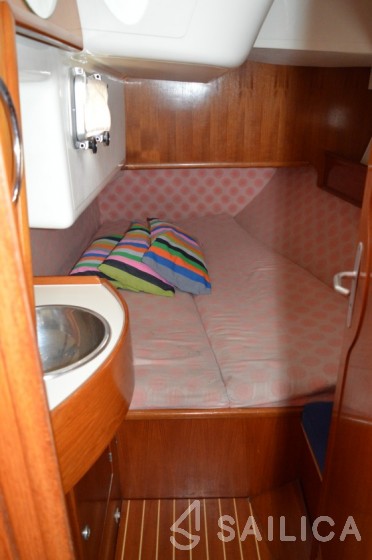 Sun Odyssey 42 - Yacht Charter Sailica