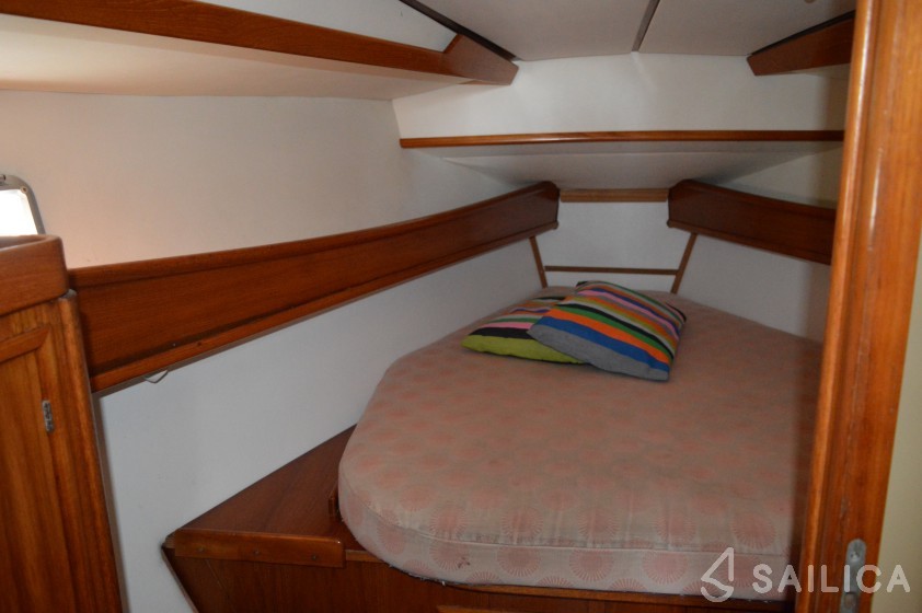 Sun Odyssey 42 - Yacht Charter Sailica