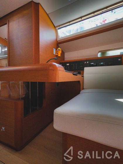 Sun Odyssey 519 - Yacht Charter Sailica
