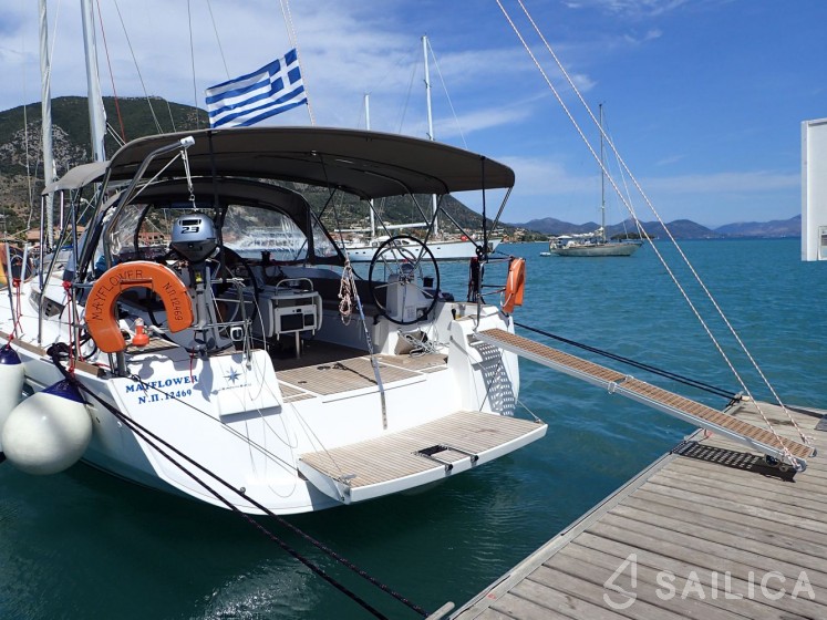 Sun Odyssey 519 - Yacht Charter Sailica