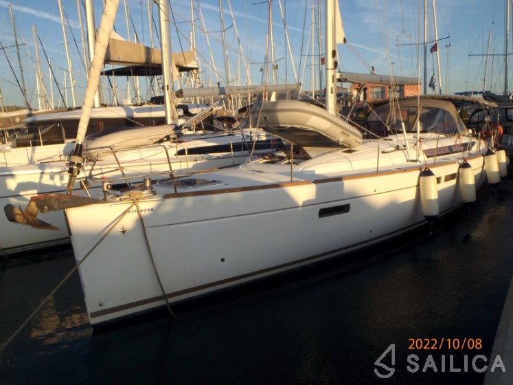 Sun Odyssey 519 - Yacht Charter Sailica