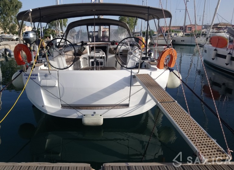 Sun Odyssey 519 - Yacht Charter Sailica