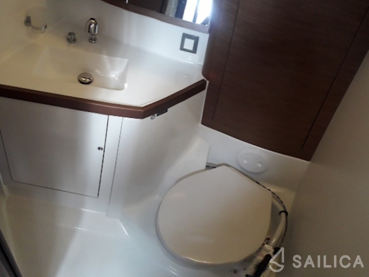Oceanis 46.1 - Yacht Charter Sailica