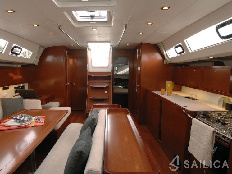 Oceanis 50 Family - Yacht Charter Sailica