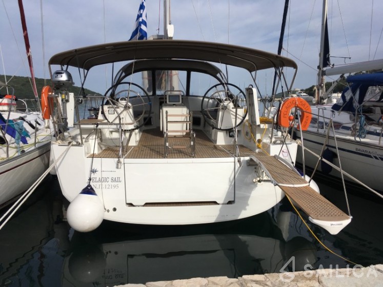 Jeanneau 54 - Yacht Charter Sailica