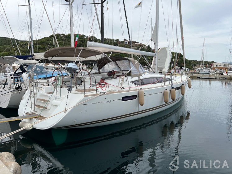 Jeanneau 53 - Yacht Charter Sailica