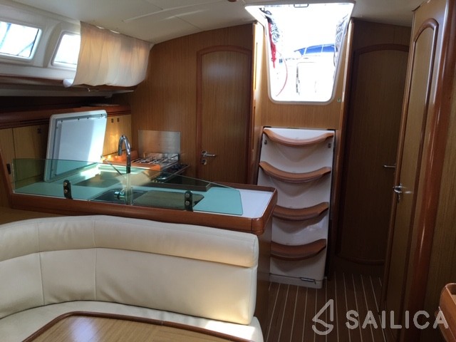 Sun Odyssey 39i - Yacht Charter Sailica