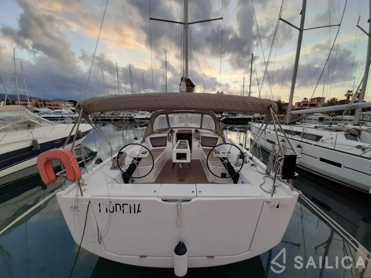 Dufour 430 - Yacht Charter Sailica