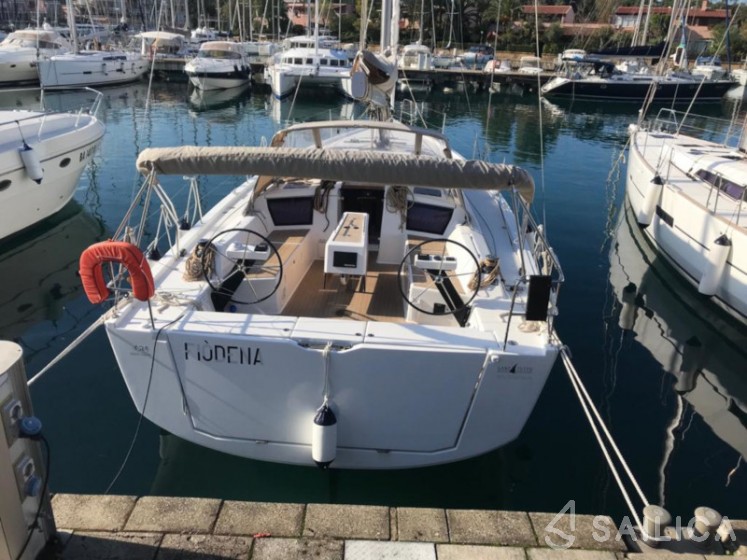 Dufour 430 - Yacht Charter Sailica