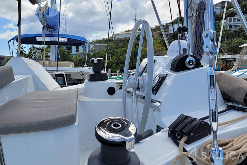 Bali 4.2 - Yacht Charter Sailica