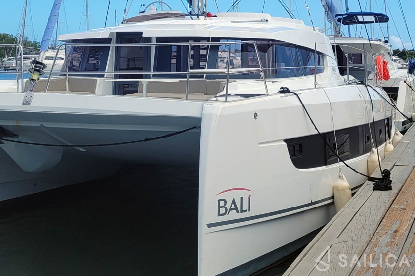 Bali 4.2 - Yacht Charter Sailica