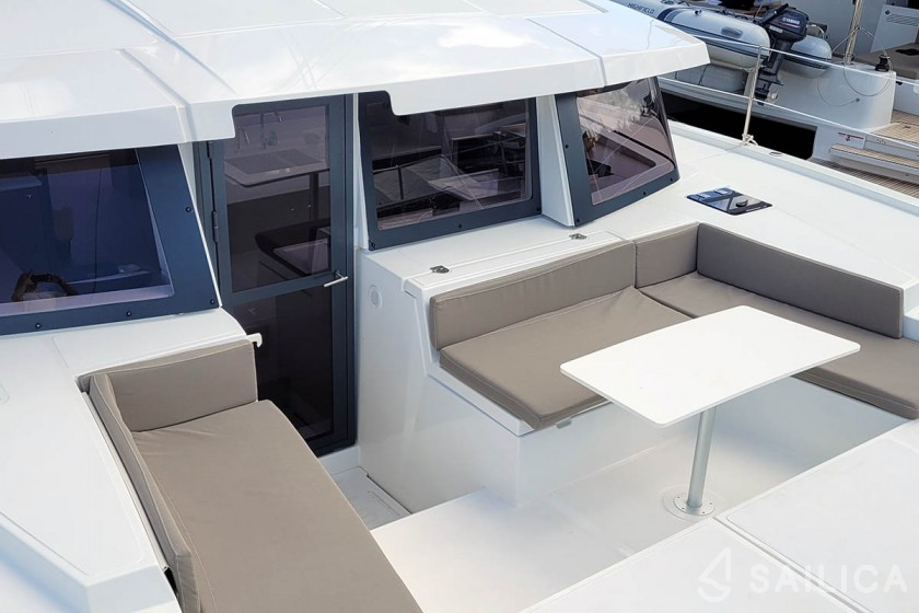 Bali 4.2 - Yacht Charter Sailica