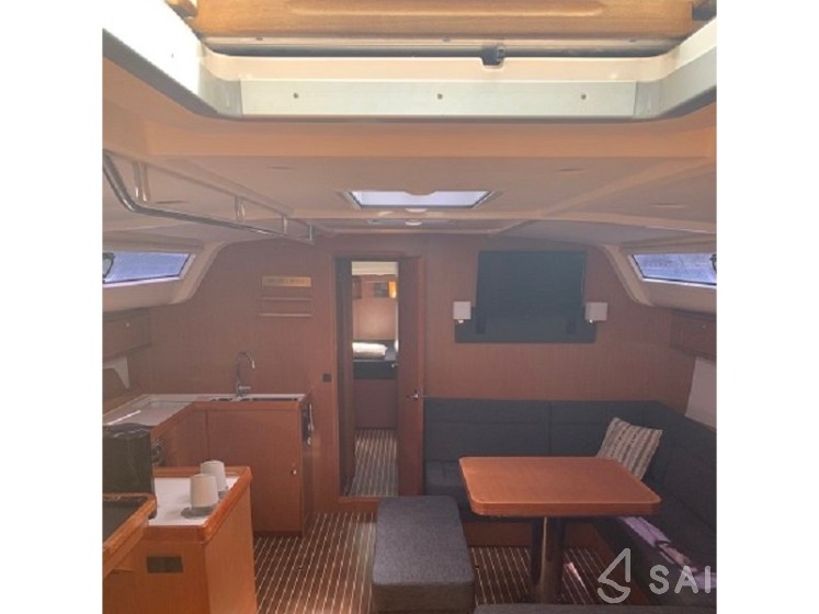 Bavaria 51 Cruiser - Yacht Charter Sailica