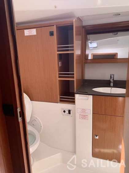 Bavaria 51 Cruiser - Yacht Charter Sailica