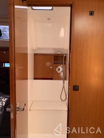 Bavaria 51 Cruiser - Yacht Charter Sailica