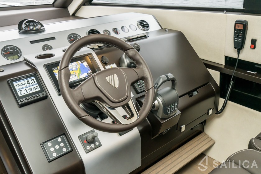 Fairline Squadron 50 - Yacht Charter Sailica