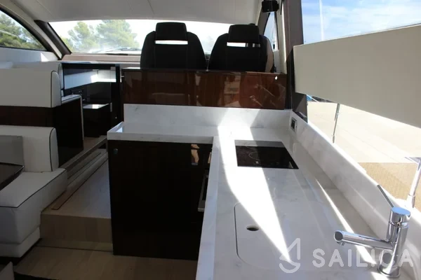 Fairline Squadron 50 - Yacht Charter Sailica