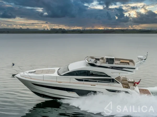 Fairline Squadron 50 - Yacht Charter Sailica