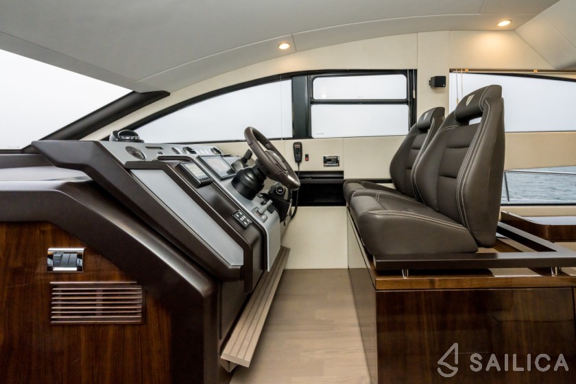 Fairline Squadron 50 - Yacht Charter Sailica