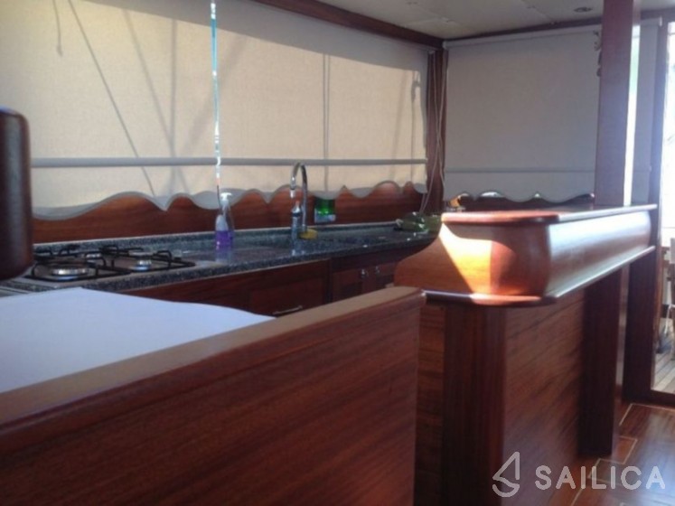 Gulet - Yacht Charter Sailica