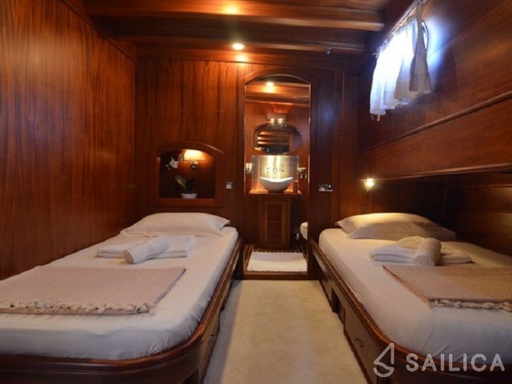 Gulet - Yacht Charter Sailica