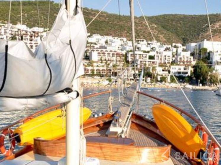 Gulet - Yacht Charter Sailica