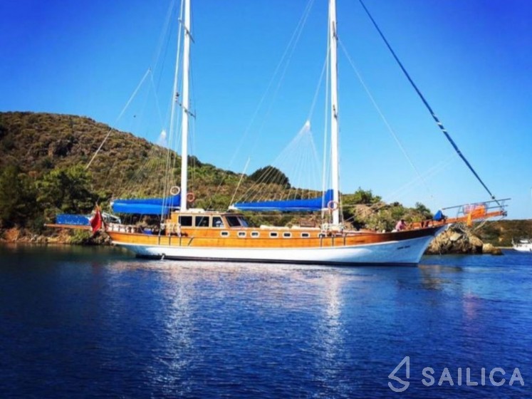 Gulet - Yacht Charter Sailica