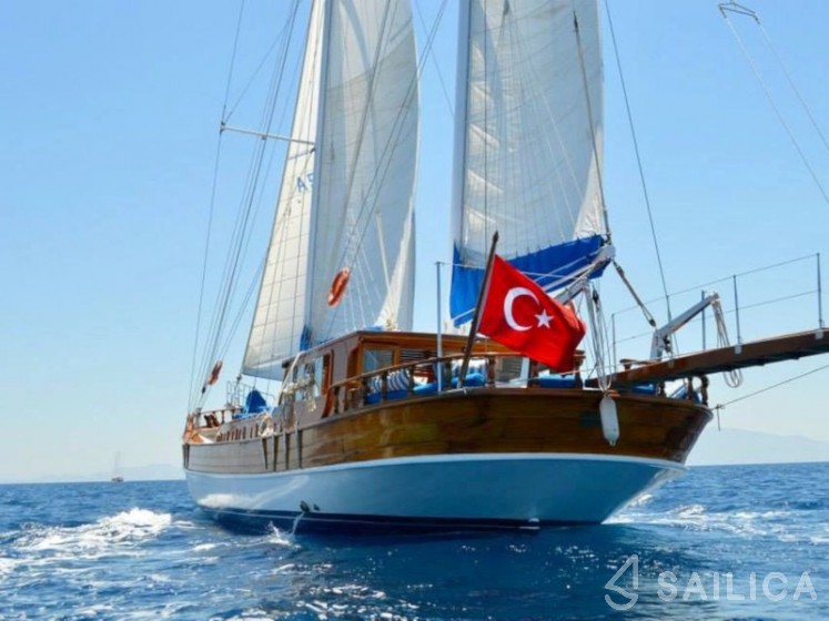 Gulet - Yacht Charter Sailica
