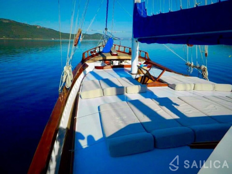 Gulet - Yacht Charter Sailica