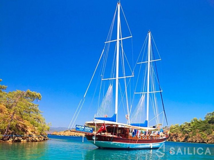 Gulet - Yacht Charter Sailica