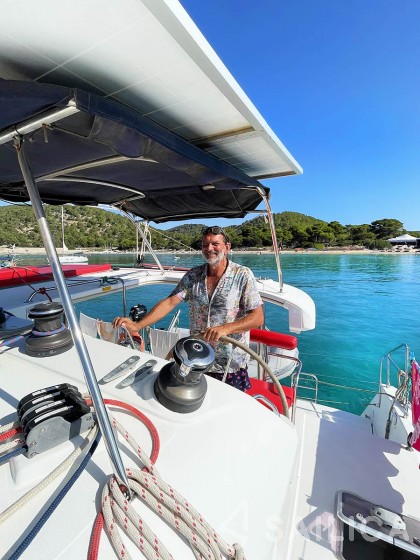 Lagoon 400 - Yacht Charter Sailica