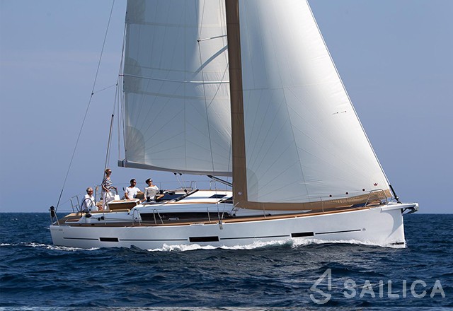 Dufour 460 GL - Yacht Charter Sailica