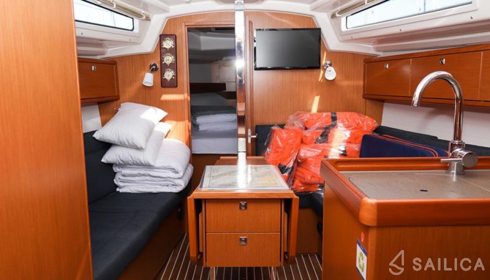 Bavaria 34 Cruiser - Yacht Charter Sailica