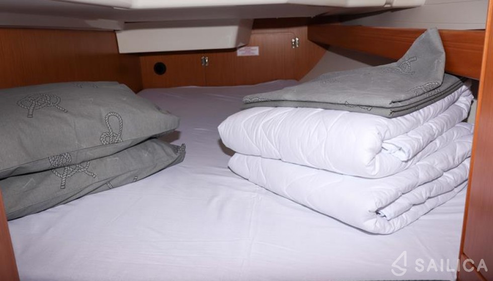 Bavaria 34 Cruiser - Yacht Charter Sailica