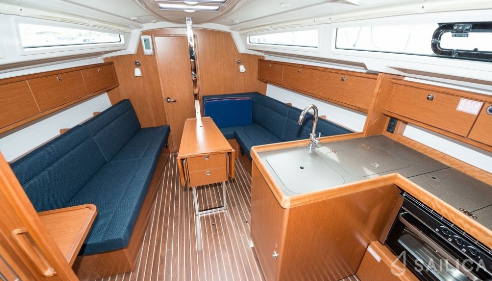 Bavaria 34 Cruiser - Yacht Charter Sailica