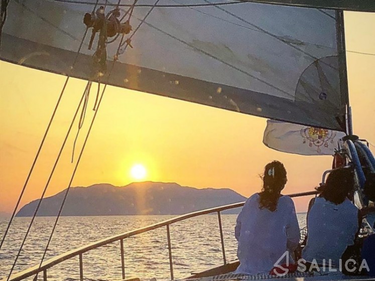 Gulet - Yacht Charter Sailica
