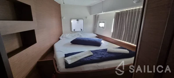 Lagoon 42 - Yacht Charter Sailica